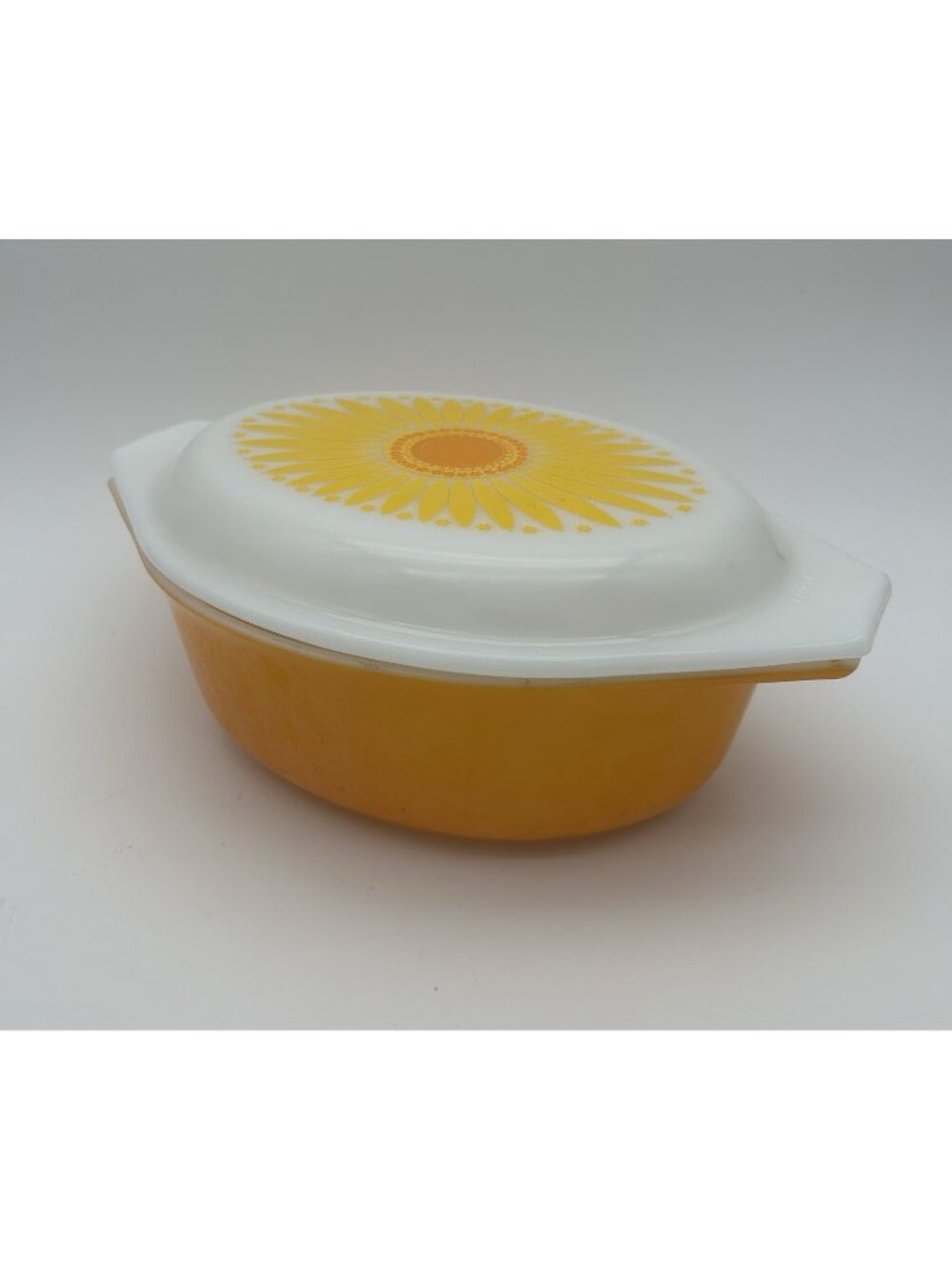 Vintage Pyrex Yellow Orange Daisy Sunflower Casserole w/ Lid 1.5 QT Oval 1970's